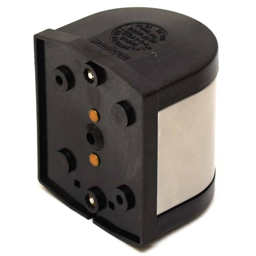 ガイコツ　ライト Amazon.com: Aqua Signal Boat Navigation Bow Light 25200-1